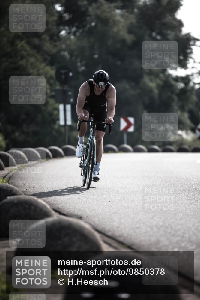 21.06.2026 - 29. Vierlanden-Triathlon H.Heesch http://msf.ph/oto/9850378 21.06.2026 08:46:59 Radfahren 13, 212 meine-sportfotos.de