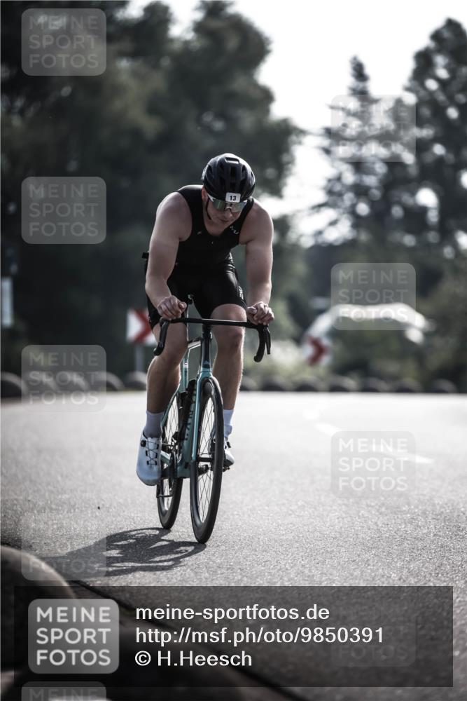 21.06.2026 - 29. Vierlanden-Triathlon H.Heesch http://msf.ph/oto/9850391 21.06.2026 08:47:00 Radfahren 13, 212 meine-sportfotos.de