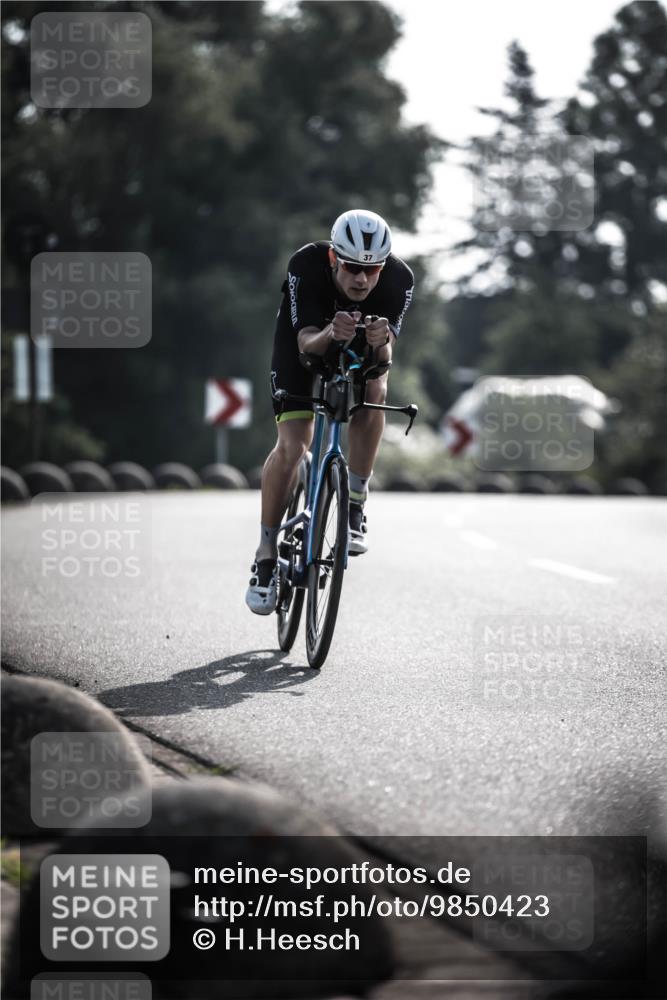 21.06.2026 - 29. Vierlanden-Triathlon H.Heesch http://msf.ph/oto/9850423 21.06.2026 08:47:09 Radfahren 37 meine-sportfotos.de