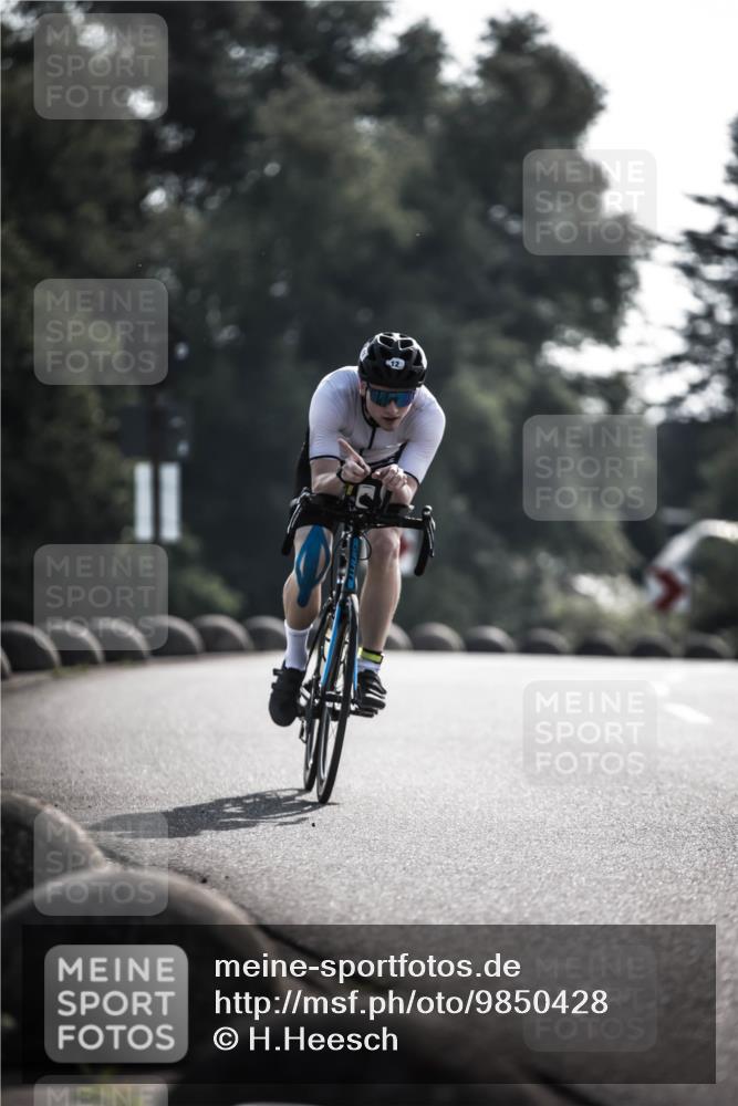 21.06.2026 - 29. Vierlanden-Triathlon H.Heesch http://msf.ph/oto/9850428 21.06.2026 08:47:24 Radfahren 12 meine-sportfotos.de