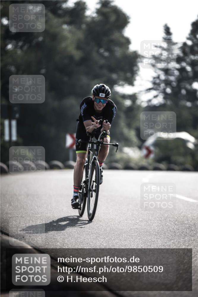 21.06.2026 - 29. Vierlanden-Triathlon H.Heesch http://msf.ph/oto/9850509 21.06.2026 08:48:23 Radfahren 10, 21 meine-sportfotos.de