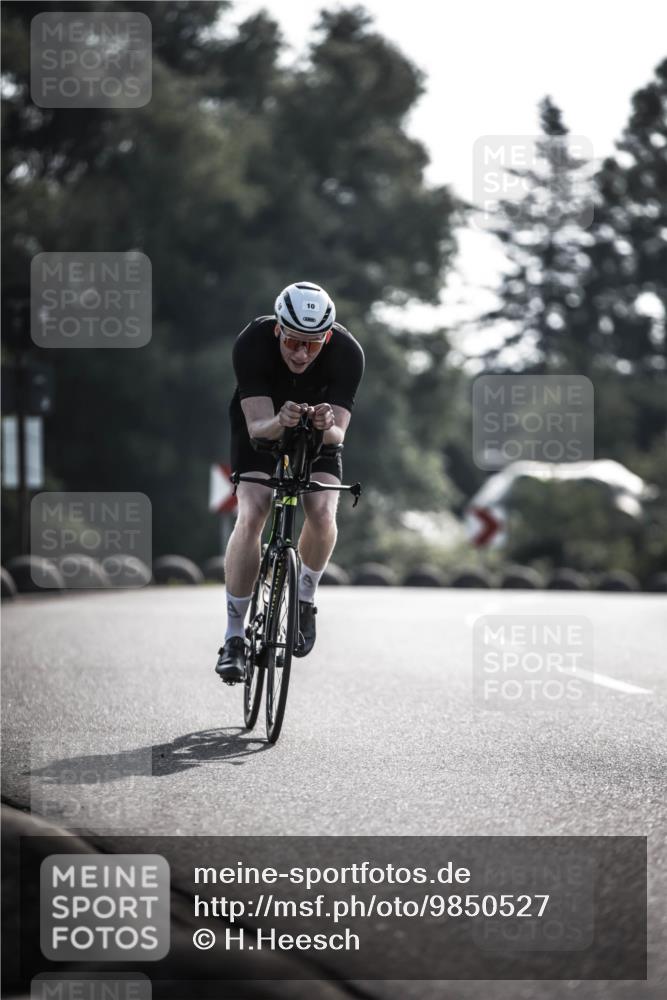 21.06.2026 - 29. Vierlanden-Triathlon H.Heesch http://msf.ph/oto/9850527 21.06.2026 08:48:26 Radfahren 10, 21 meine-sportfotos.de