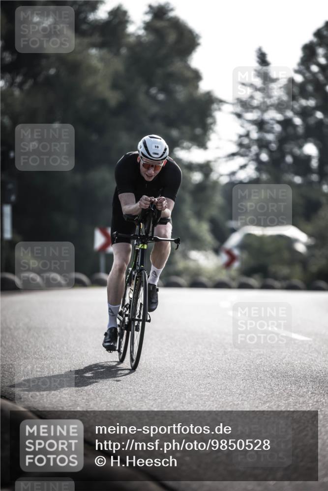 21.06.2026 - 29. Vierlanden-Triathlon H.Heesch http://msf.ph/oto/9850528 21.06.2026 08:48:26 Radfahren 10, 21 meine-sportfotos.de