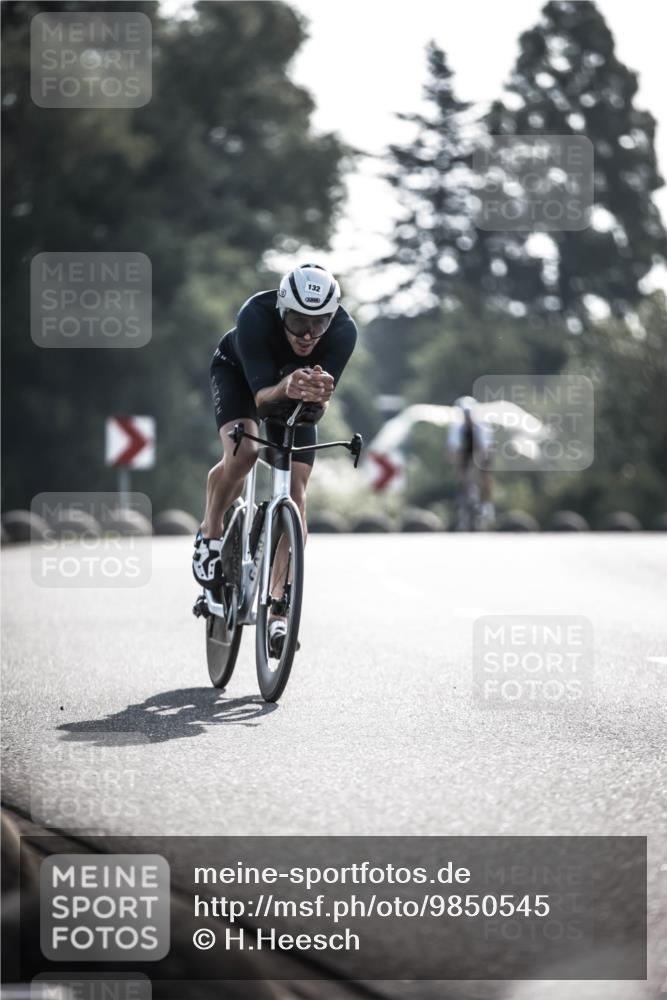 21.06.2026 - 29. Vierlanden-Triathlon H.Heesch http://msf.ph/oto/9850545 21.06.2026 08:48:43 Radfahren 103, 132 meine-sportfotos.de