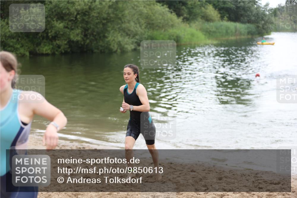 21.06.2026 - 29. Vierlanden-Triathlon Andreas Tolksdorf http://msf.ph/oto/9850613 21.06.2026 10:15:00 Schwimmen 509, 526, 545 meine-sportfotos.de
