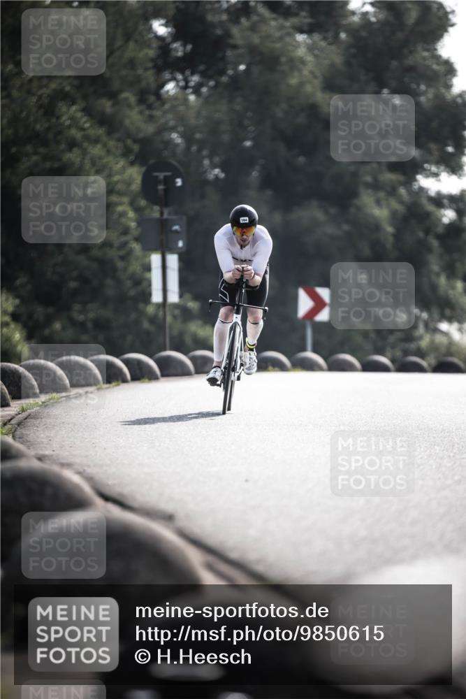 21.06.2026 - 29. Vierlanden-Triathlon H.Heesch http://msf.ph/oto/9850615 21.06.2026 08:49:18 Radfahren 164 meine-sportfotos.de