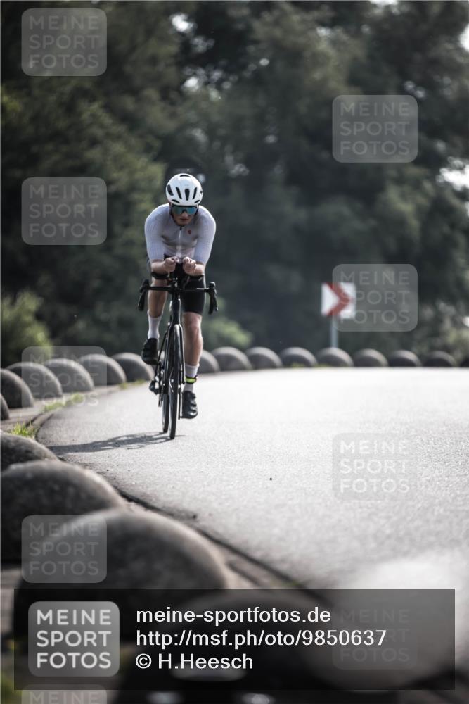 21.06.2026 - 29. Vierlanden-Triathlon H.Heesch http://msf.ph/oto/9850637 21.06.2026 08:49:56 Radfahren 62 meine-sportfotos.de