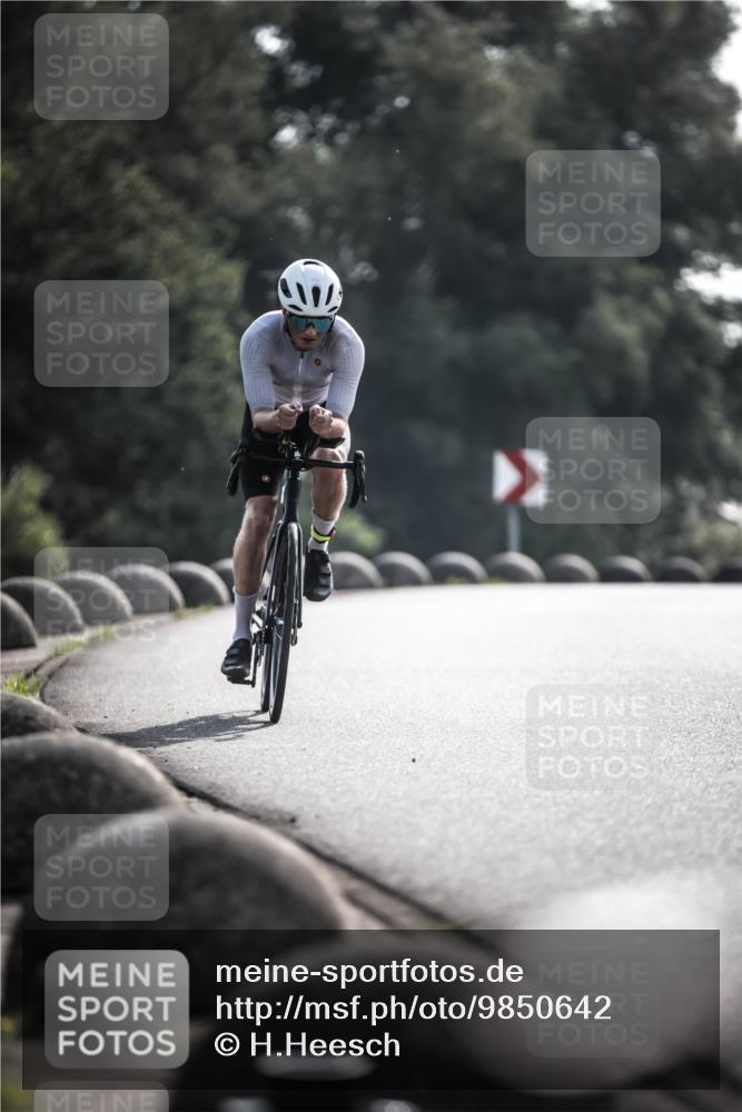 21.06.2026 - 29. Vierlanden-Triathlon H.Heesch http://msf.ph/oto/9850642 21.06.2026 08:49:57 Radfahren 62 meine-sportfotos.de