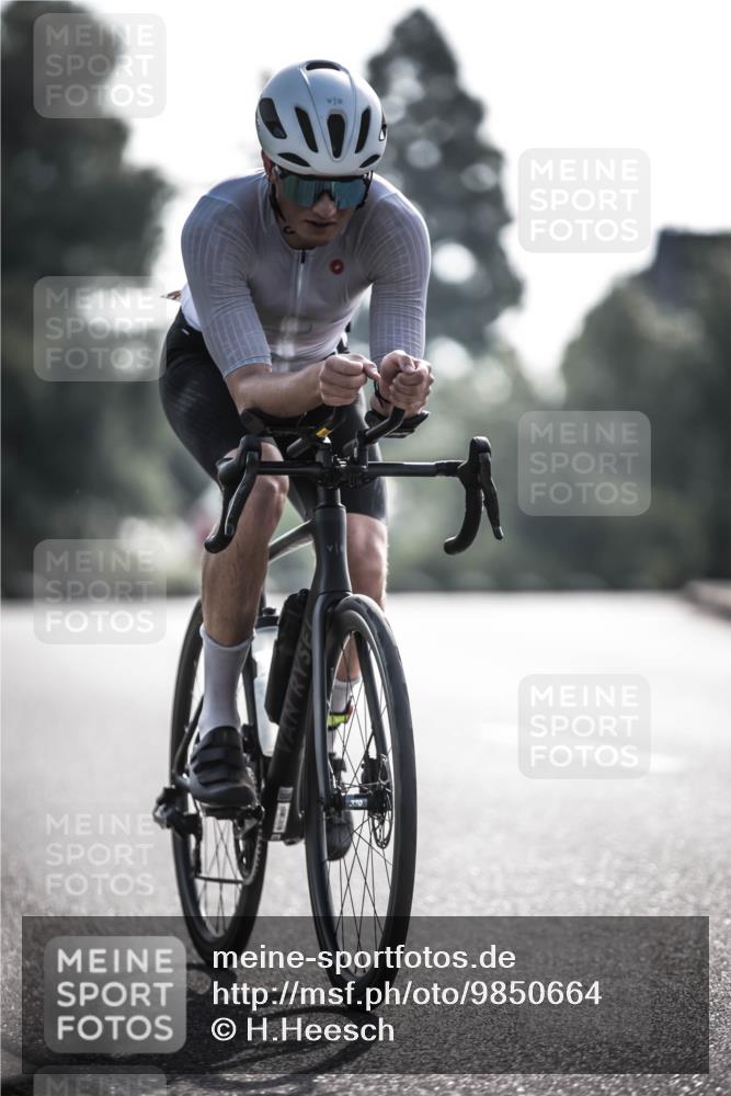 21.06.2026 - 29. Vierlanden-Triathlon H.Heesch http://msf.ph/oto/9850664 21.06.2026 08:49:58 Radfahren 62 meine-sportfotos.de