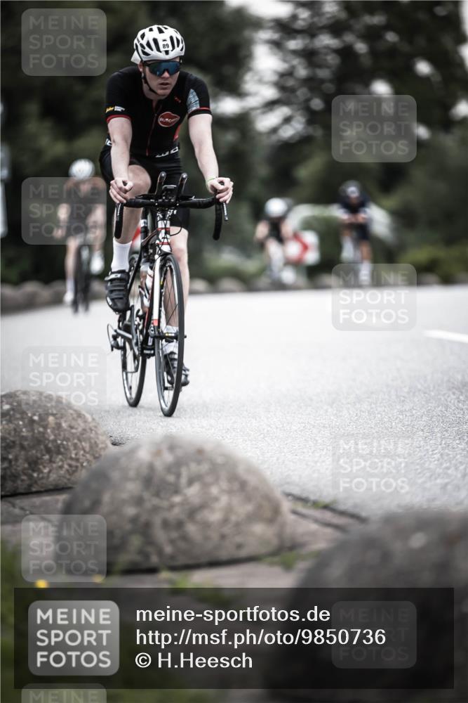 21.06.2026 - 29. Vierlanden-Triathlon H.Heesch http://msf.ph/oto/9850736 21.06.2026 10:27:13 Radfahren 24, 89, 101, 486, 517 meine-sportfotos.de