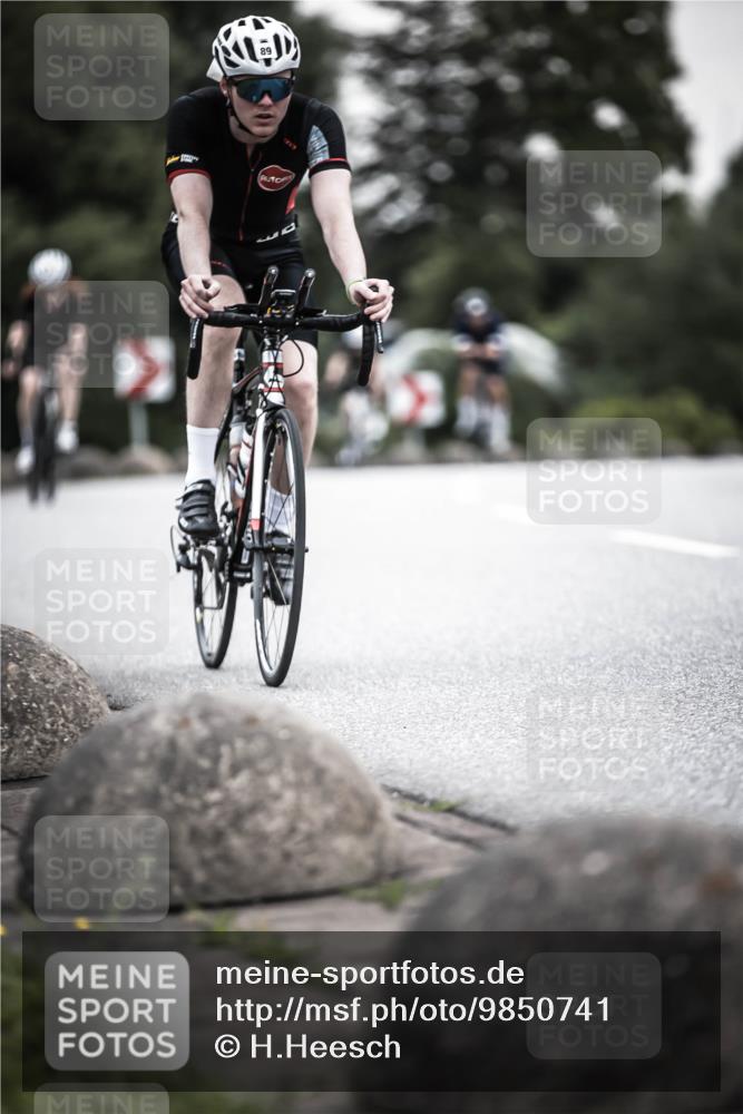 21.06.2026 - 29. Vierlanden-Triathlon H.Heesch http://msf.ph/oto/9850741 21.06.2026 10:27:13 Radfahren 24, 89, 101, 486, 517 meine-sportfotos.de
