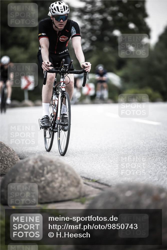 21.06.2026 - 29. Vierlanden-Triathlon H.Heesch http://msf.ph/oto/9850743 21.06.2026 10:27:13 Radfahren 24, 89, 101, 486, 517 meine-sportfotos.de