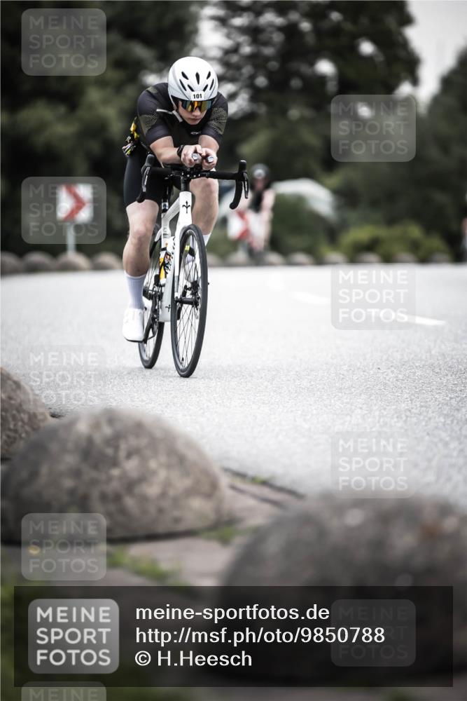 21.06.2026 - 29. Vierlanden-Triathlon H.Heesch http://msf.ph/oto/9850788 21.06.2026 10:27:19 Radfahren 10, 24, 101, 223, 298, 339, 378, 385, 391, 486, 513 meine-sportfotos.de