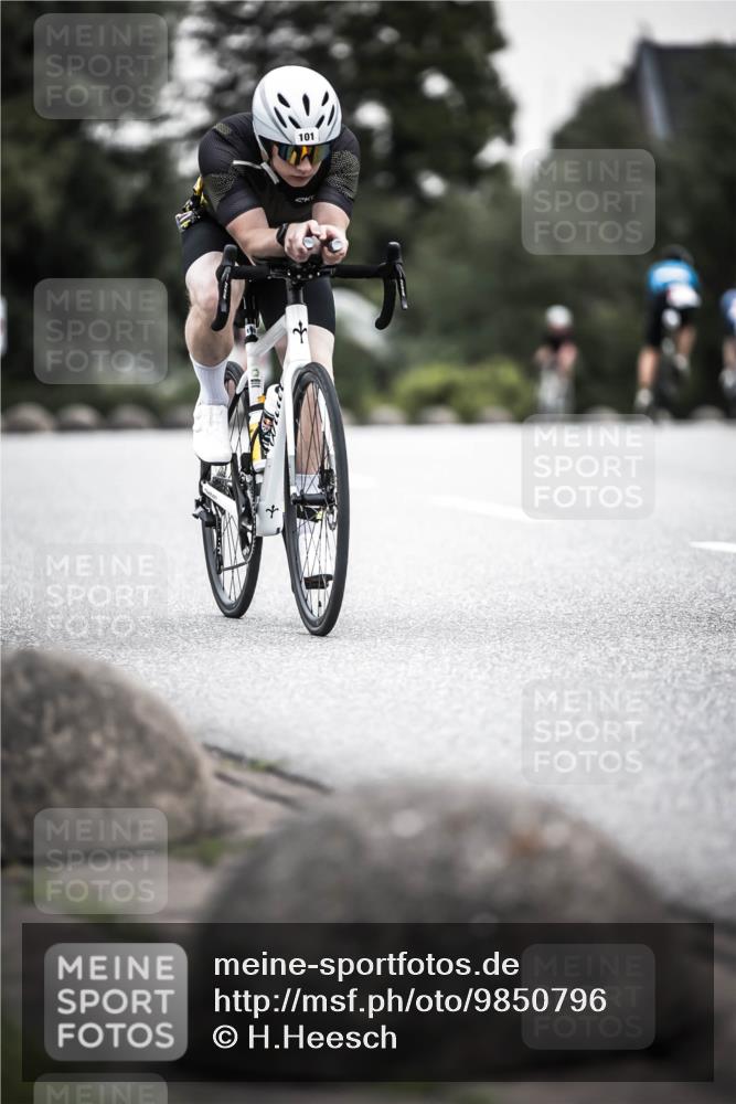 21.06.2026 - 29. Vierlanden-Triathlon H.Heesch http://msf.ph/oto/9850796 21.06.2026 10:27:19 Radfahren 10, 24, 101, 223, 298, 339, 378, 385, 391, 486, 513 meine-sportfotos.de
