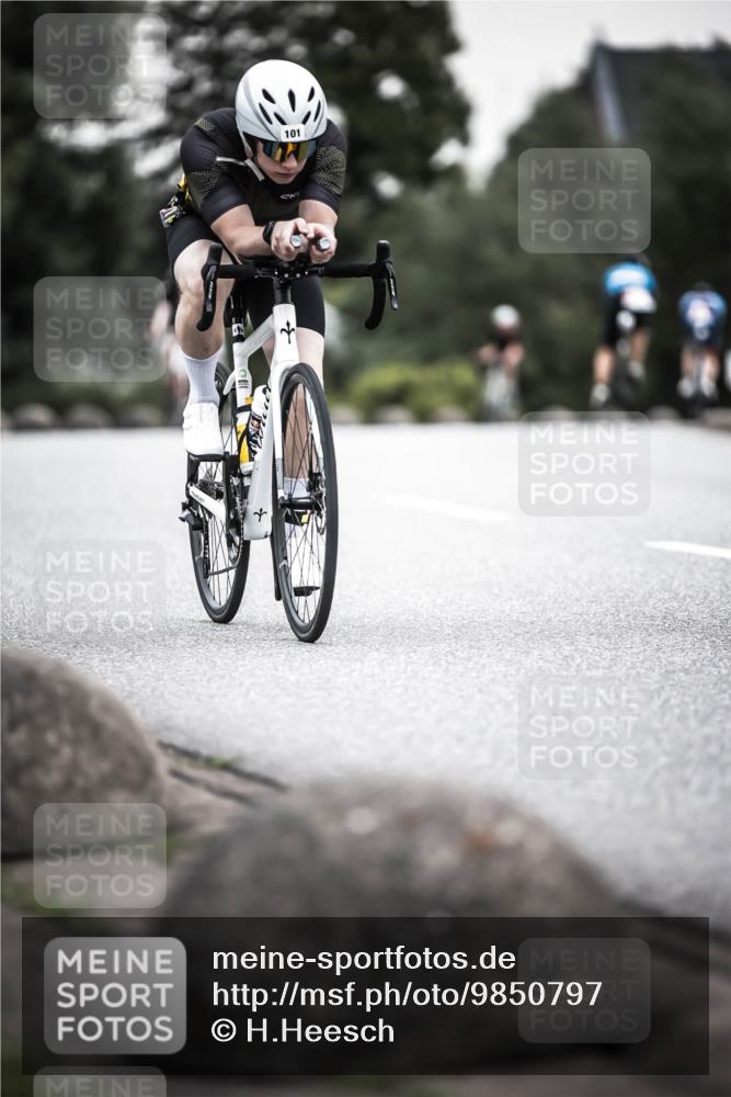 21.06.2026 - 29. Vierlanden-Triathlon H.Heesch http://msf.ph/oto/9850797 21.06.2026 10:27:19 Radfahren 10, 24, 101, 223, 298, 339, 378, 385, 391, 486, 513 meine-sportfotos.de
