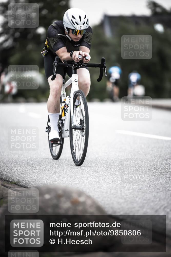 21.06.2026 - 29. Vierlanden-Triathlon H.Heesch http://msf.ph/oto/9850806 21.06.2026 10:27:19 Radfahren 10, 24, 101, 223, 298, 339, 378, 385, 391, 486, 513 meine-sportfotos.de