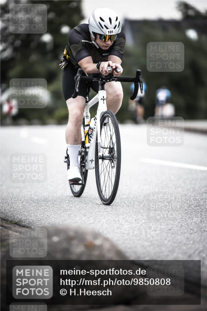 21.06.2026 - 29. Vierlanden-Triathlon H.Heesch http://msf.ph/oto/9850808 21.06.2026 10:27:19 Radfahren 10, 24, 101, 223, 298, 339, 378, 385, 391, 486, 513 meine-sportfotos.de
