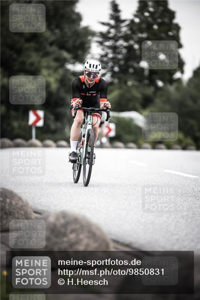 21.06.2026 - 29. Vierlanden-Triathlon H.Heesch http://msf.ph/oto/9850831 21.06.2026 10:27:25 Radfahren 10, 223, 298, 339, 378, 385, 391, 513, 563 meine-sportfotos.de