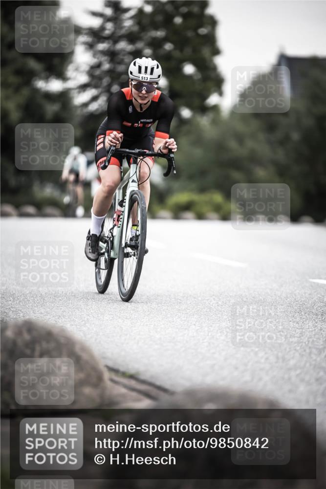21.06.2026 - 29. Vierlanden-Triathlon H.Heesch http://msf.ph/oto/9850842 21.06.2026 10:27:26 Radfahren 10, 223, 298, 339, 378, 385, 391, 513, 563 meine-sportfotos.de