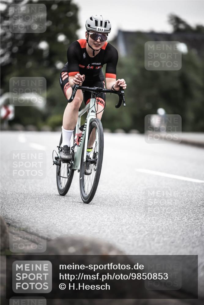 21.06.2026 - 29. Vierlanden-Triathlon H.Heesch http://msf.ph/oto/9850853 21.06.2026 10:27:26 Radfahren 10, 223, 298, 339, 378, 385, 391, 513, 563 meine-sportfotos.de