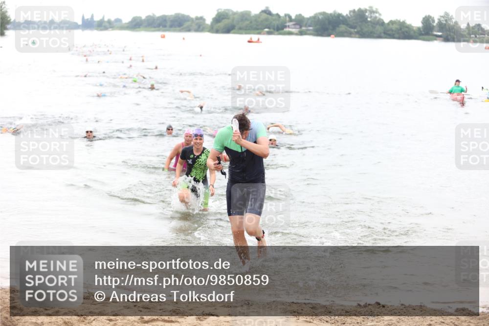 21.06.2026 - 29. Vierlanden-Triathlon Andreas Tolksdorf http://msf.ph/oto/9850859 21.06.2026 10:16:37 Schwimmen 384, 540, 577, 604, 613, 622 meine-sportfotos.de
