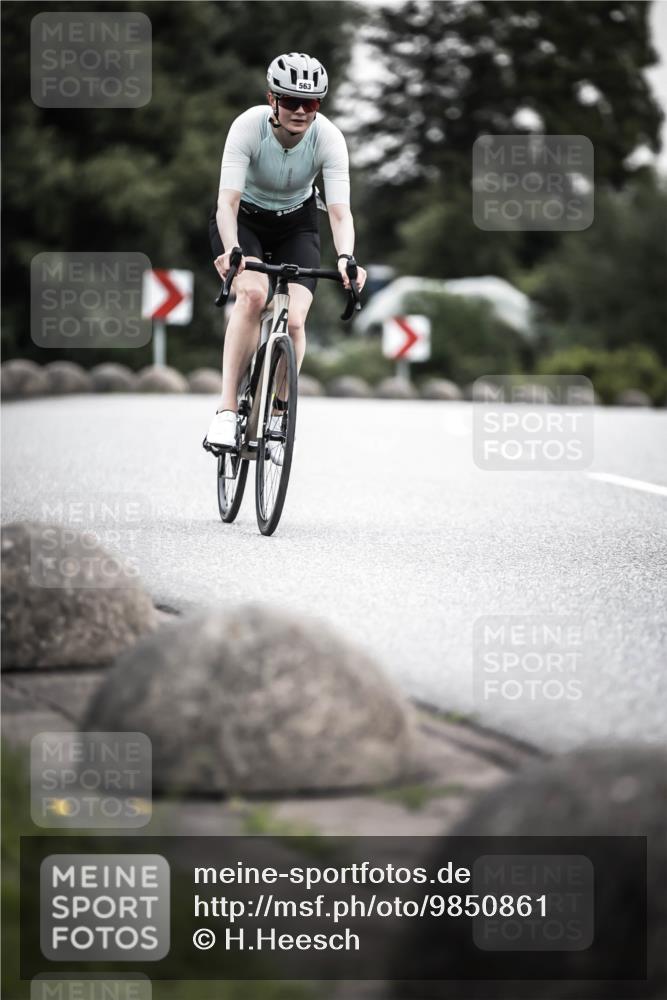 21.06.2026 - 29. Vierlanden-Triathlon H.Heesch http://msf.ph/oto/9850861 21.06.2026 10:27:31 Radfahren 87, 186, 563 meine-sportfotos.de