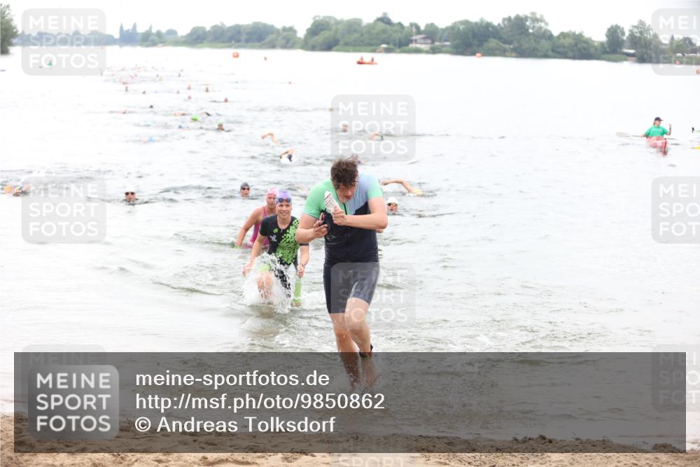 21.06.2026 - 29. Vierlanden-Triathlon Andreas Tolksdorf http://msf.ph/oto/9850862 21.06.2026 10:16:37 Schwimmen 384, 540, 577, 604, 613, 622 meine-sportfotos.de