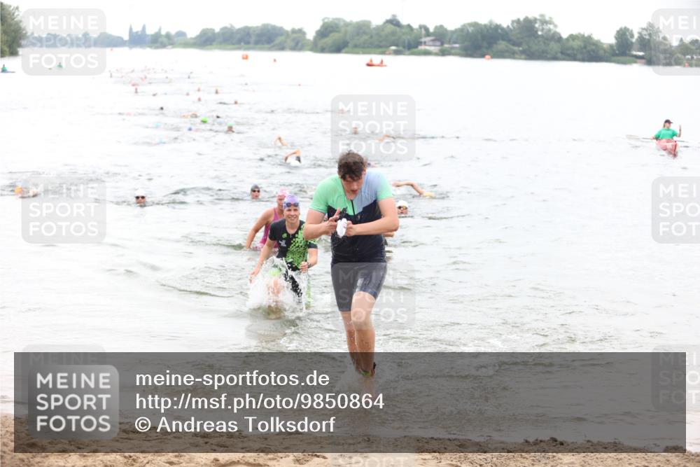 21.06.2026 - 29. Vierlanden-Triathlon Andreas Tolksdorf http://msf.ph/oto/9850864 21.06.2026 10:16:37 Schwimmen 384, 540, 577, 604, 613, 622 meine-sportfotos.de