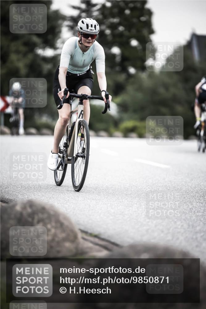 21.06.2026 - 29. Vierlanden-Triathlon H.Heesch http://msf.ph/oto/9850871 21.06.2026 10:27:31 Radfahren 87, 186, 563 meine-sportfotos.de