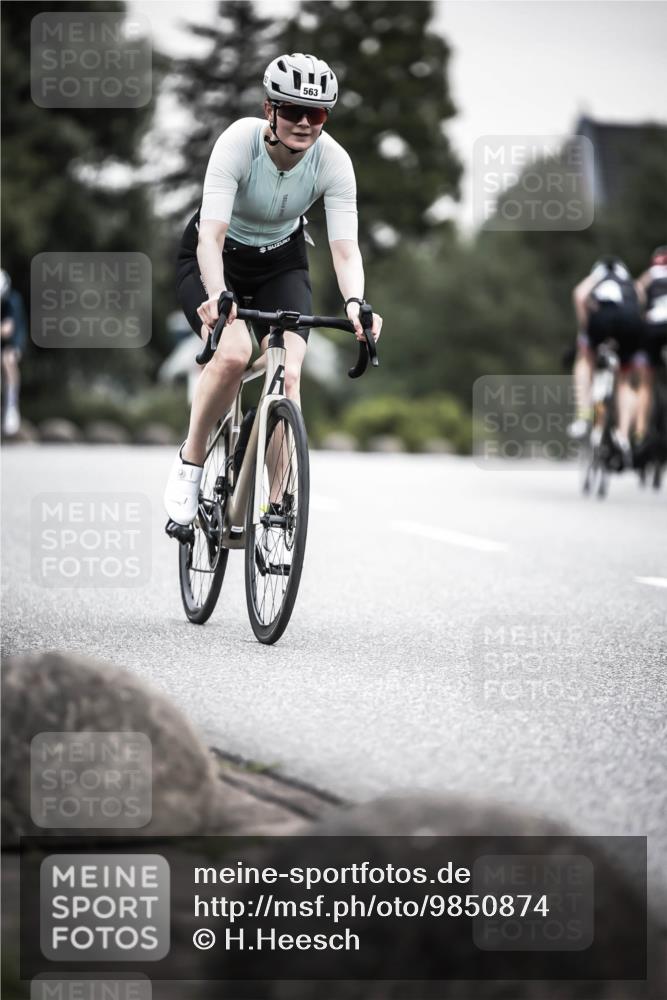 21.06.2026 - 29. Vierlanden-Triathlon H.Heesch http://msf.ph/oto/9850874 21.06.2026 10:27:31 Radfahren 87, 186, 563 meine-sportfotos.de