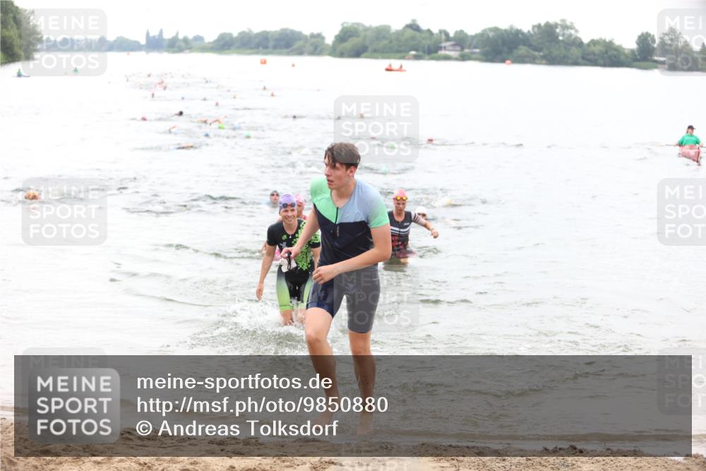 21.06.2026 - 29. Vierlanden-Triathlon Andreas Tolksdorf http://msf.ph/oto/9850880 21.06.2026 10:16:37 Schwimmen 384, 540, 577, 604, 613, 622 meine-sportfotos.de