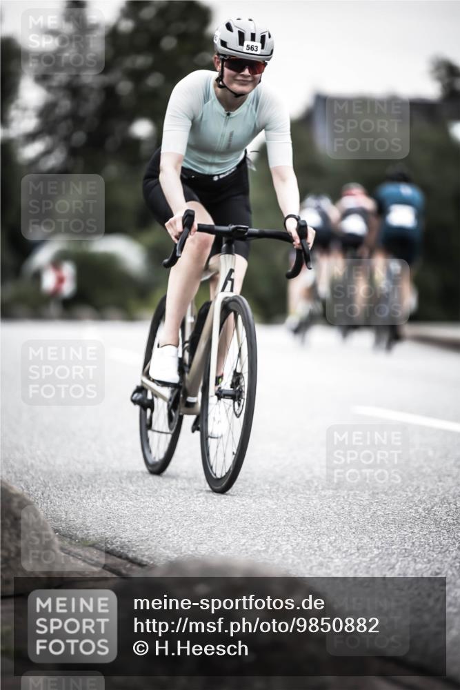 21.06.2026 - 29. Vierlanden-Triathlon H.Heesch http://msf.ph/oto/9850882 21.06.2026 10:27:31 Radfahren 87, 186, 563 meine-sportfotos.de
