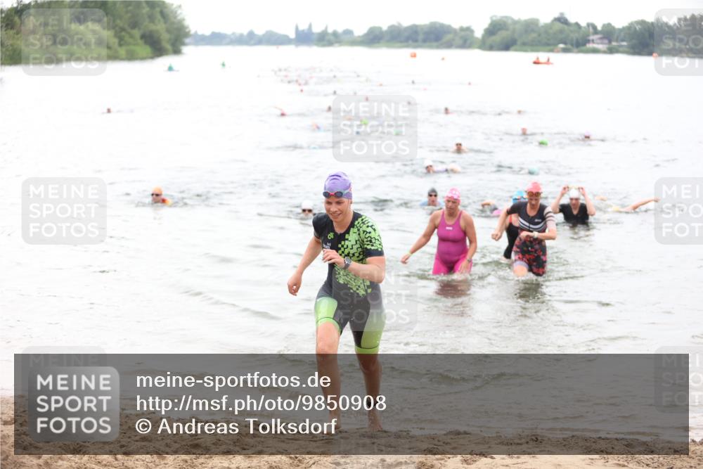21.06.2026 - 29. Vierlanden-Triathlon Andreas Tolksdorf http://msf.ph/oto/9850908 21.06.2026 10:16:40 Schwimmen 328, 384, 388, 506, 577, 604, 613, 622 meine-sportfotos.de