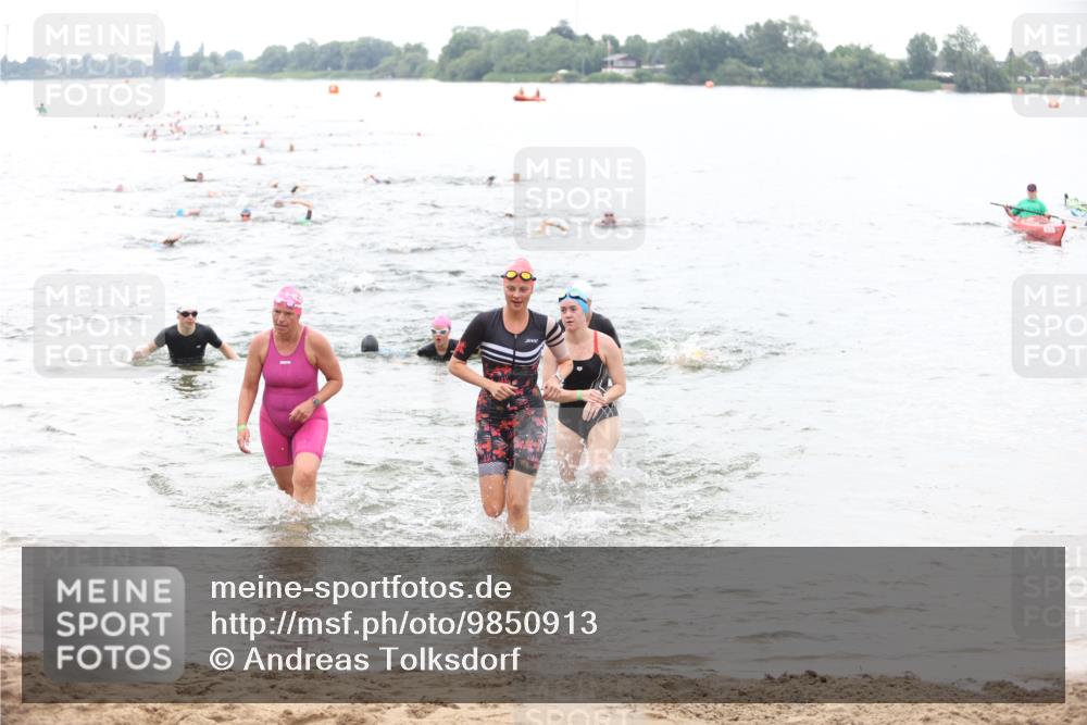 21.06.2026 - 29. Vierlanden-Triathlon Andreas Tolksdorf http://msf.ph/oto/9850913 21.06.2026 10:16:42 Schwimmen 328, 388, 506, 538, 577, 604, 613, 622 meine-sportfotos.de