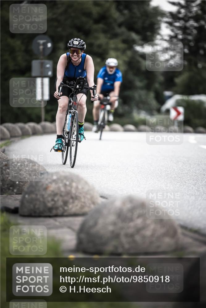21.06.2026 - 29. Vierlanden-Triathlon H.Heesch http://msf.ph/oto/9850918 21.06.2026 10:27:47 Radfahren 272, 515, 615 meine-sportfotos.de