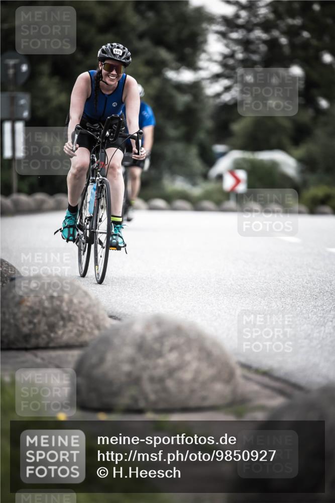21.06.2026 - 29. Vierlanden-Triathlon H.Heesch http://msf.ph/oto/9850927 21.06.2026 10:27:47 Radfahren 272, 515, 615 meine-sportfotos.de