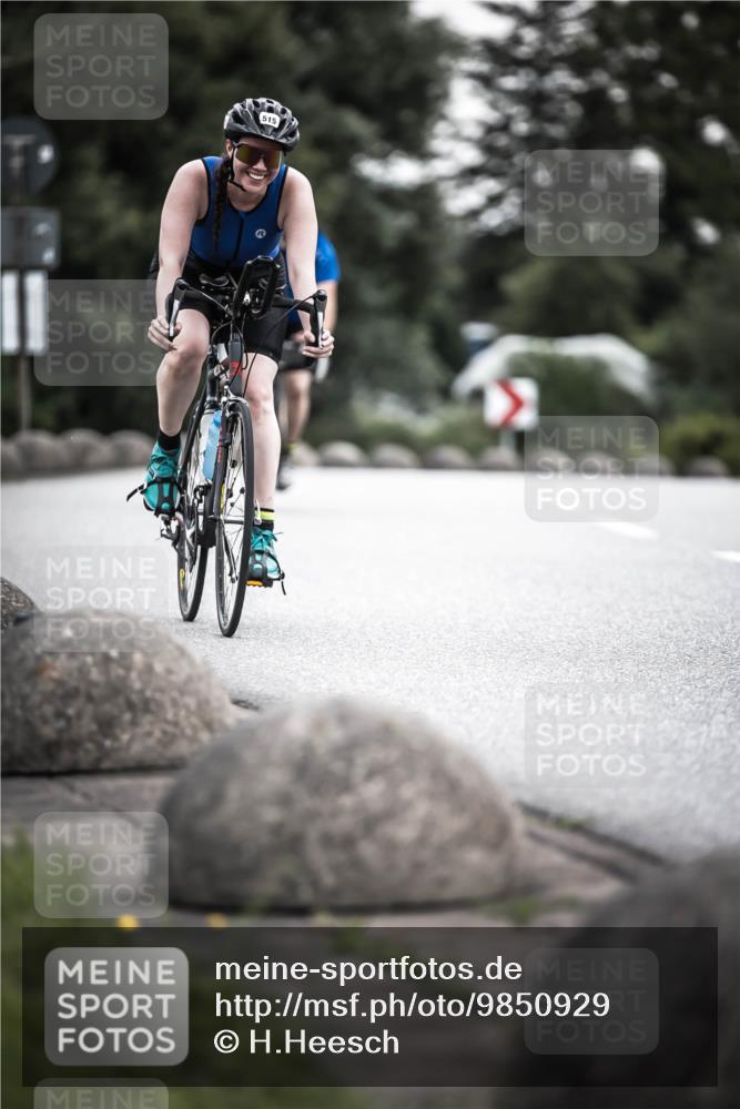 21.06.2026 - 29. Vierlanden-Triathlon H.Heesch http://msf.ph/oto/9850929 21.06.2026 10:27:47 Radfahren 272, 515, 615 meine-sportfotos.de