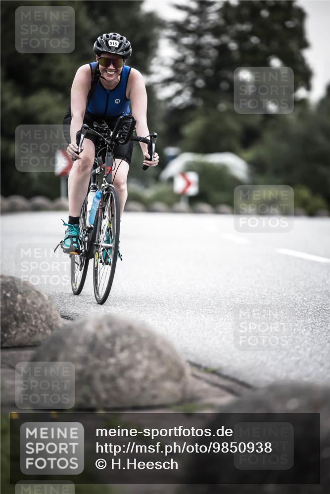 21.06.2026 - 29. Vierlanden-Triathlon H.Heesch http://msf.ph/oto/9850938 21.06.2026 10:27:47 Radfahren 272, 515, 615 meine-sportfotos.de