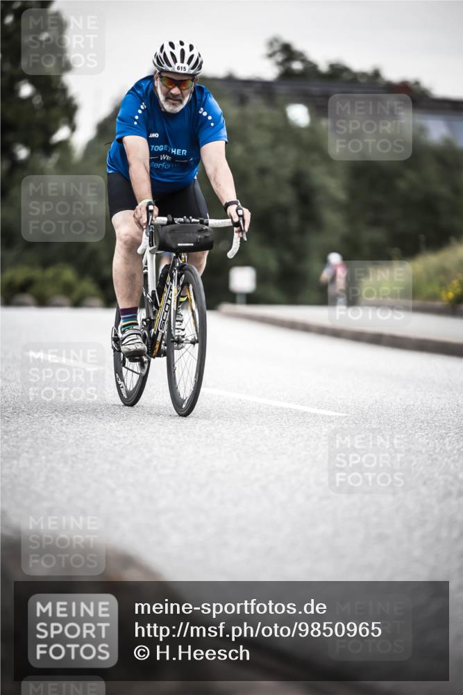 21.06.2026 - 29. Vierlanden-Triathlon H.Heesch http://msf.ph/oto/9850965 21.06.2026 10:27:49 Radfahren 272, 515, 615 meine-sportfotos.de