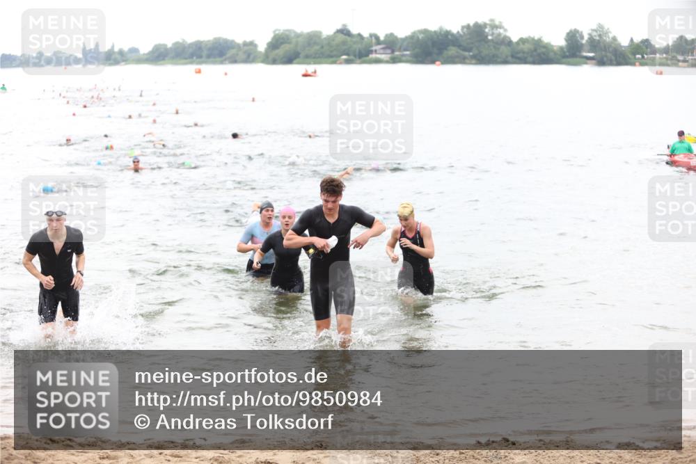 21.06.2026 - 29. Vierlanden-Triathlon Andreas Tolksdorf http://msf.ph/oto/9850984 21.06.2026 10:16:48 Schwimmen 328, 374, 388, 485, 506, 536, 538, 604, 613, 622 meine-sportfotos.de