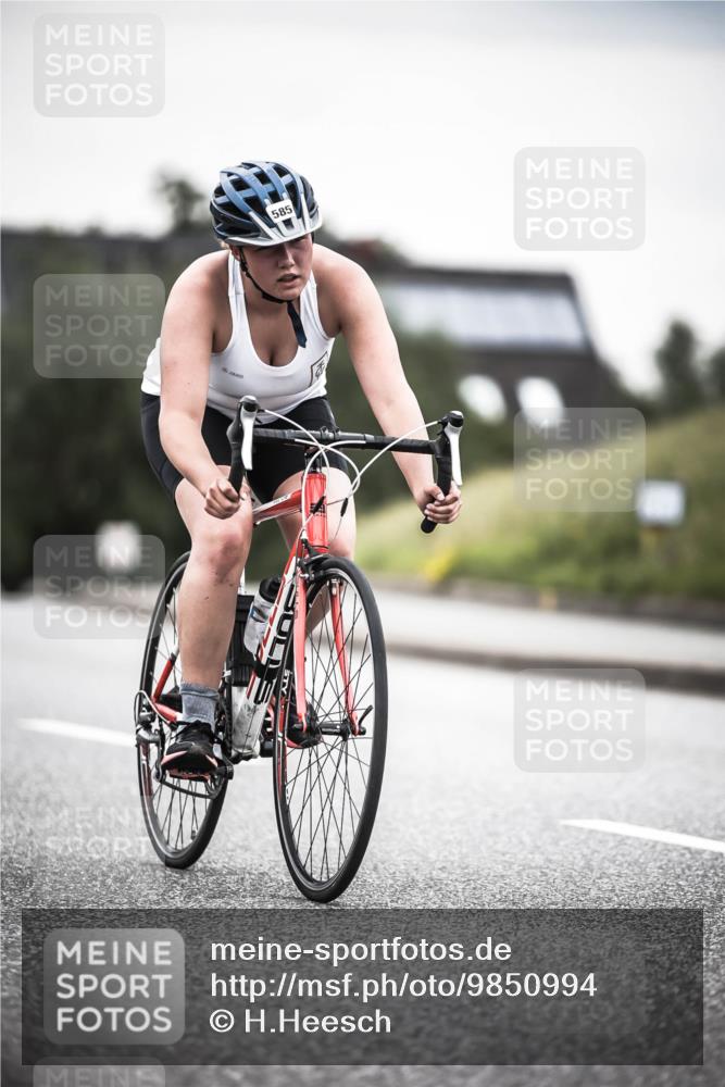 21.06.2026 - 29. Vierlanden-Triathlon H.Heesch http://msf.ph/oto/9850994 21.06.2026 10:28:03 Radfahren 267, 514, 543, 585 meine-sportfotos.de