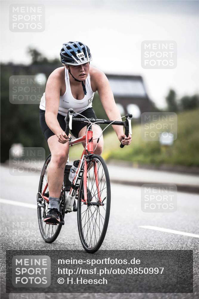 21.06.2026 - 29. Vierlanden-Triathlon H.Heesch http://msf.ph/oto/9850997 21.06.2026 10:28:03 Radfahren 267, 514, 543, 585 meine-sportfotos.de