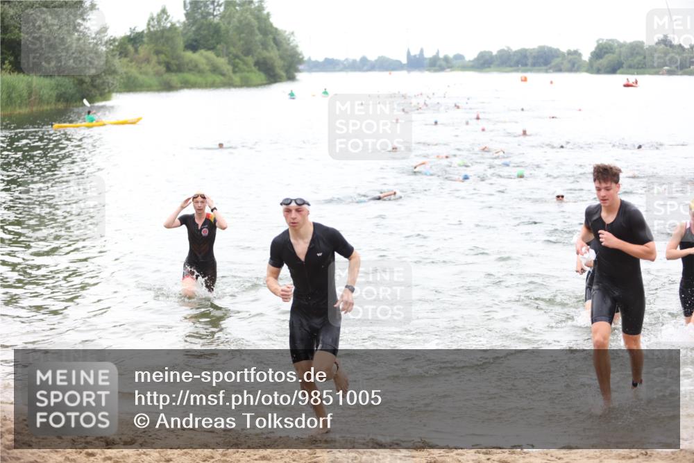 21.06.2026 - 29. Vierlanden-Triathlon Andreas Tolksdorf http://msf.ph/oto/9851005 21.06.2026 10:16:49 Schwimmen 328, 374, 388, 485, 506, 536, 538, 604, 613, 622 meine-sportfotos.de