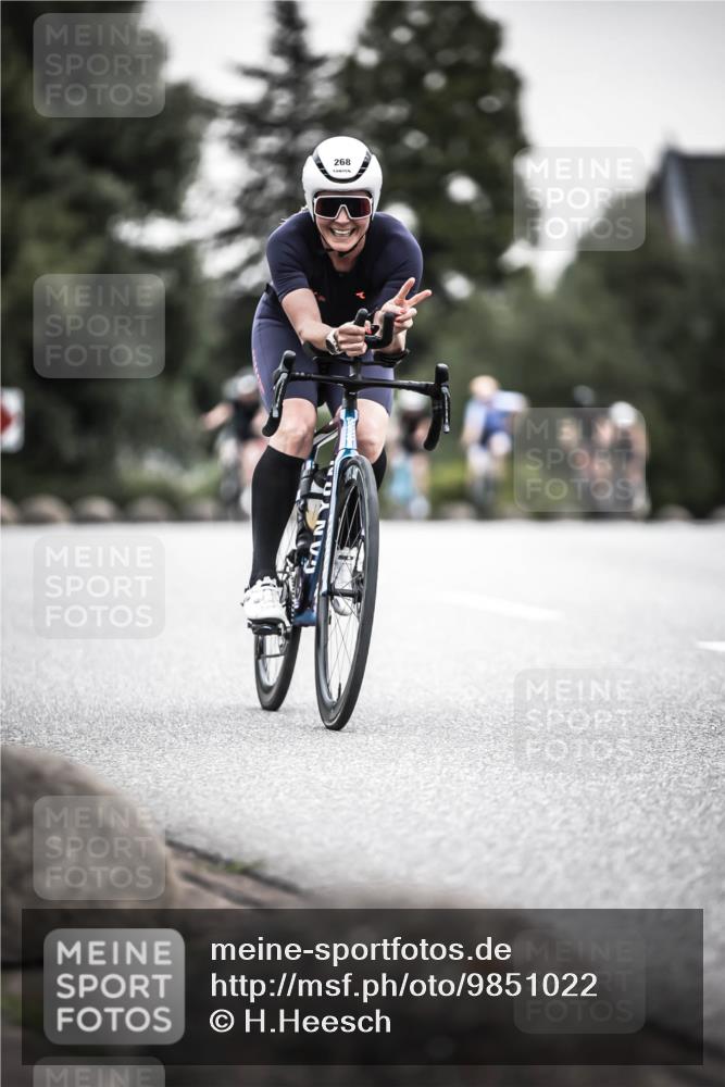 21.06.2026 - 29. Vierlanden-Triathlon H.Heesch http://msf.ph/oto/9851022 21.06.2026 10:28:14 Radfahren 21, 233, 267, 268, 368, 538, 575 meine-sportfotos.de