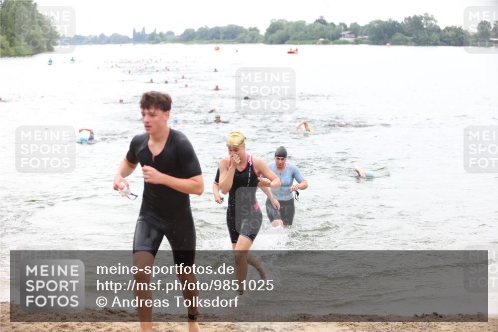 21.06.2026 - 29. Vierlanden-Triathlon Andreas Tolksdorf http://msf.ph/oto/9851025 21.06.2026 10:16:50 Schwimmen 328, 374, 388, 485, 506, 515, 536, 538, 604, 613, 622 meine-sportfotos.de