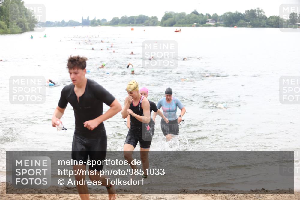 21.06.2026 - 29. Vierlanden-Triathlon Andreas Tolksdorf http://msf.ph/oto/9851033 21.06.2026 10:16:51 Schwimmen 328, 374, 388, 485, 506, 515, 536, 538, 604, 613, 622 meine-sportfotos.de