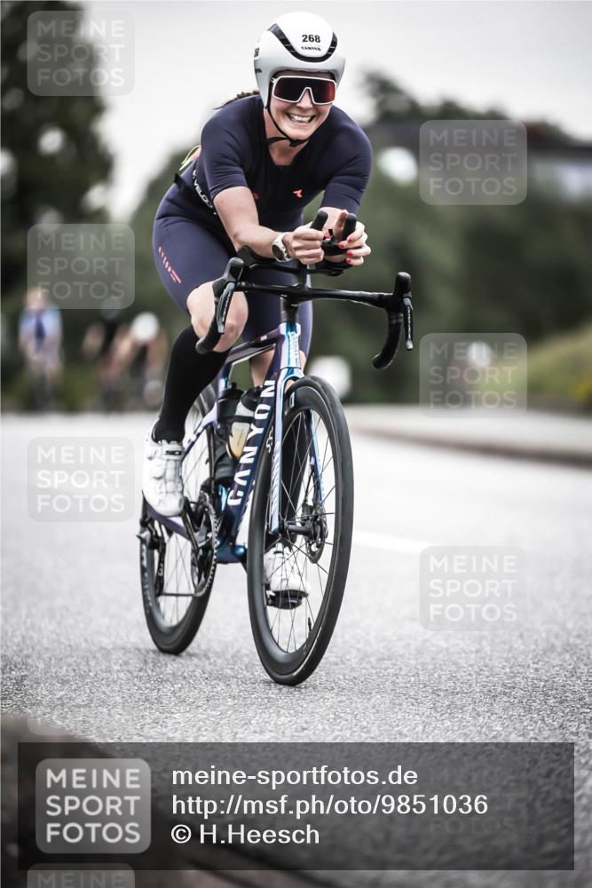 21.06.2026 - 29. Vierlanden-Triathlon H.Heesch http://msf.ph/oto/9851036 21.06.2026 10:28:15 Radfahren 21, 79, 233, 268, 368, 538, 575 meine-sportfotos.de
