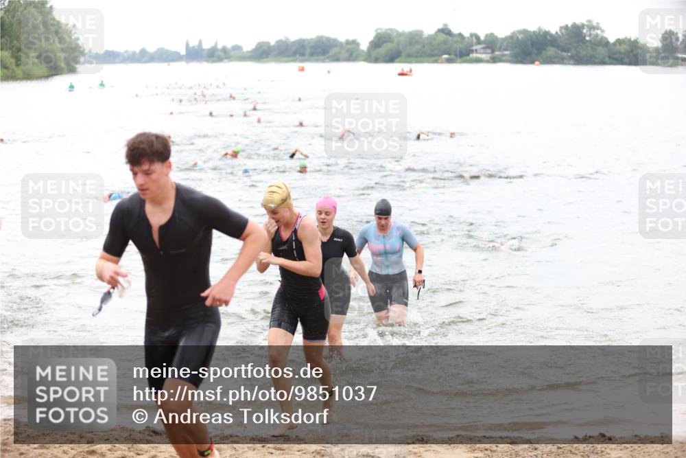 21.06.2026 - 29. Vierlanden-Triathlon Andreas Tolksdorf http://msf.ph/oto/9851037 21.06.2026 10:16:51 Schwimmen 328, 374, 388, 485, 506, 515, 536, 538, 604, 613, 622 meine-sportfotos.de