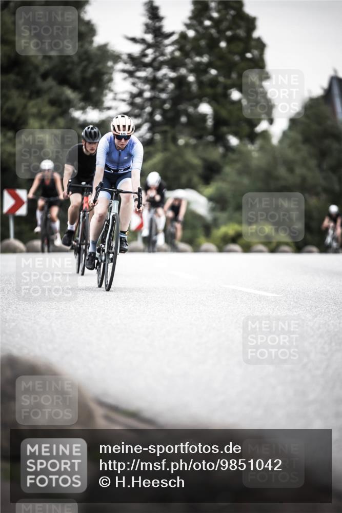 21.06.2026 - 29. Vierlanden-Triathlon H.Heesch http://msf.ph/oto/9851042 21.06.2026 10:28:19 Radfahren 79, 368, 538, 567, 574, 575, 582, 590 meine-sportfotos.de