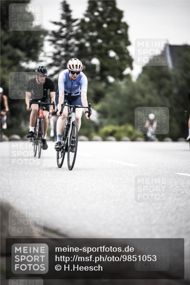 21.06.2026 - 29. Vierlanden-Triathlon H.Heesch http://msf.ph/oto/9851053 21.06.2026 10:28:20 Radfahren 4, 79, 368, 538, 567, 574, 575, 582, 590, 608 meine-sportfotos.de
